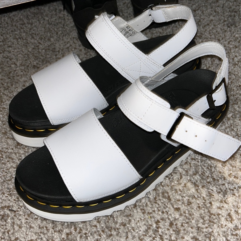 white doc marten sandals (Dr.Marten)